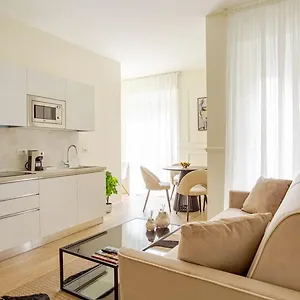 Champagne Apartment