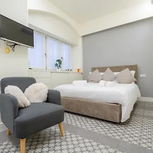  Apartamento Centro Storico Vetra M4-studio 10min Walk Duomo